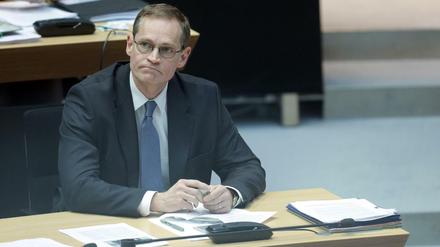 Berlins Regierender Bürgermeister Michael Müller (SPD) nimmt an der Sitzung des Berliner Abgeordnetenhauses teil.