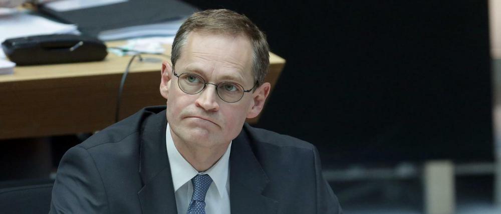 Berlins Regierender Bürgermeister Michael Müller (SPD) nimmt an der Sitzung des Berliner Abgeordnetenhauses teil.
