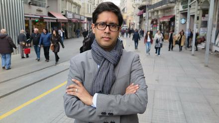 Hasnain Kazim, bisheriger Türkei-Korrespondent des Nachrichtenmagazins "Der Spiegel", posiert am 01.03.2016 in Istanbul.