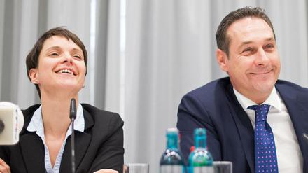 AfD-Chefin Frauke Petry und FPÖ-Chef Heinz-Christian Strache am 13. Februar 2016 in Düsseldorf.