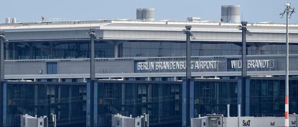 Schon die Planer des BER ahnten, dass die Kapazitäten des Flughafens nicht reichen werden.