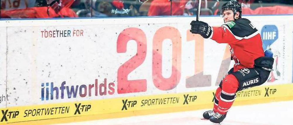 Kurvenstar. Der frühere Berliner Shawn Lalonde will gegen die Eisbären nur die Fans der Haie zum Rasen bringen.