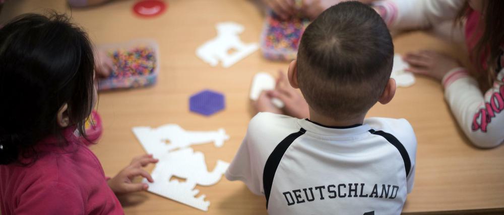 Um sich in Deutschland wohlzufühlen, brauchen Kinder soziale Beziehungen und Räume, in denen solche geschaffen werden können.