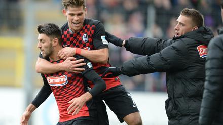 Freiburger Freude. Vincenzo Grifo, Florian Niederlechner und Nils Petersen (von links nach rechts).