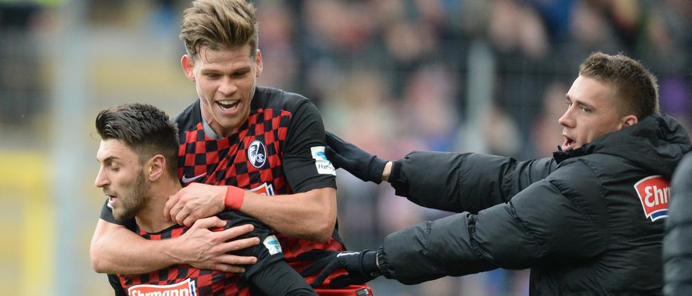 Freiburger Freude. Vincenzo Grifo, Florian Niederlechner und Nils Petersen (von links nach rechts).