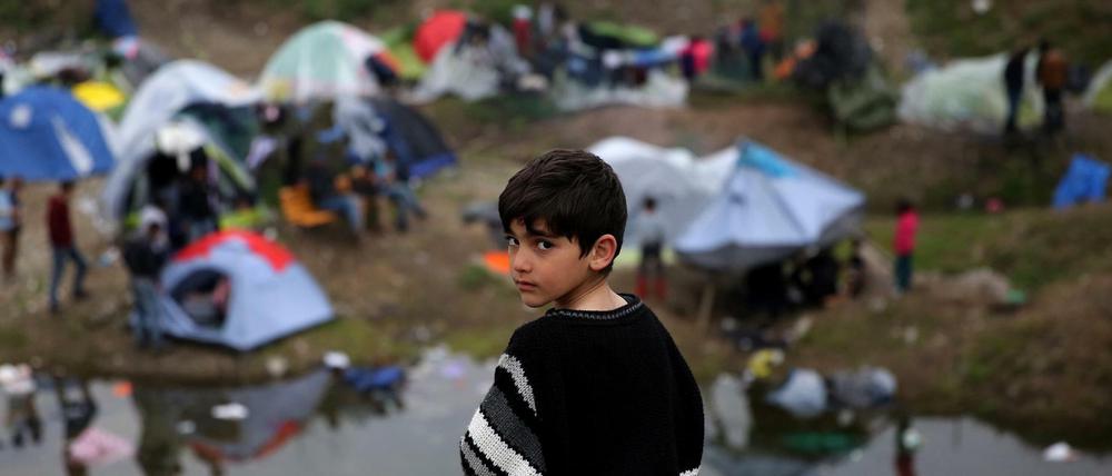 In Idomeni warten weiterhin tausende Flüchtlinge auf die Weiterreise.