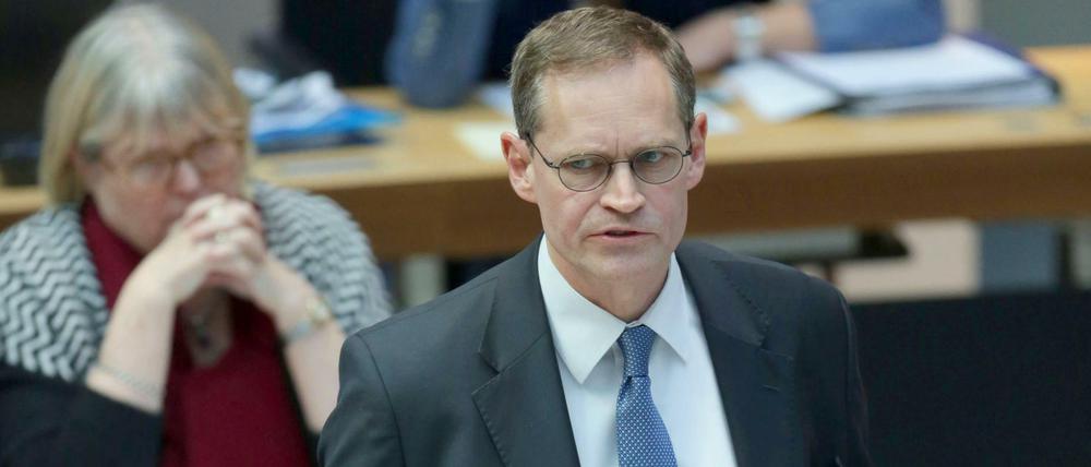 Berlins Regierender Bürgermeister Michael Müller (SPD) äußert sich im Abgeordnetenhauses am 17.03.2016.
