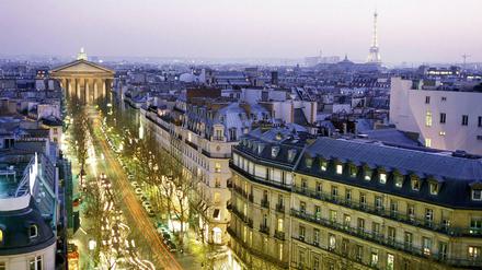 Abenddämmerung über Paris