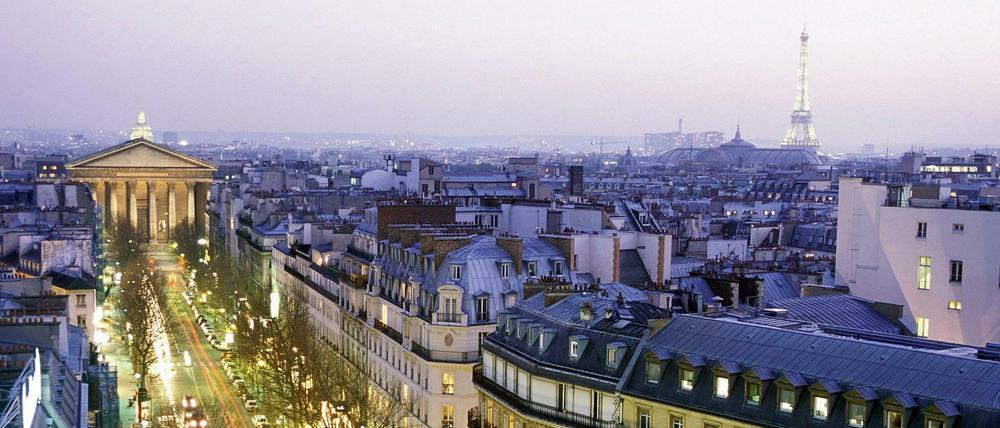 Abenddämmerung über Paris