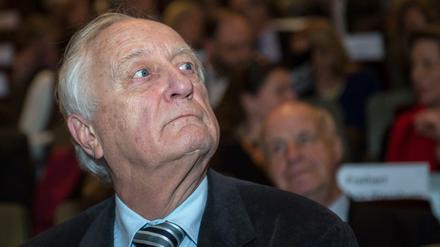 Der deutsche Historiker Heinrich August Winkler bei der Preisverleihung im ehrwürdigen Gewandhaus in Leipzig.