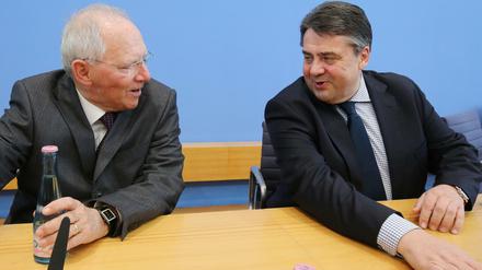 Bundesfinanzminister Wolfgang Schäuble (CDU) und Bundeswirtschaftsminister Sigmar Gabriel (SPD) im März 2015.