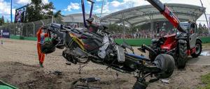Was vom McLaren-Honda übrig blieb. Der Wagen von Fernando Alonso nach dem Crash.
