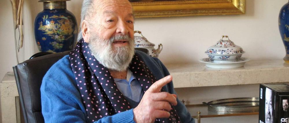 Der italienische Schauspieler Bud Spencer in seiner Wohnung in Rom. Sein viertes Buch «Was ich Euch noch sagen wollte...» kommt diese Woche heraus.