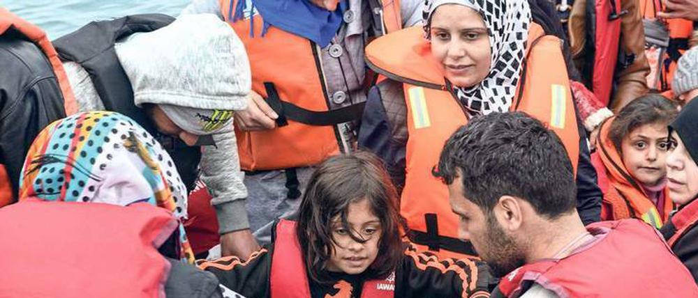 Gerettet – vorerst. Immer noch kommen weitere Flüchtlinge aus der Türkei mit Booten auf Chios an.