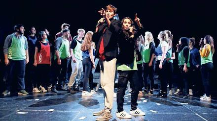 Für das Projekt „Klassen-Los“ erarbeiteten Schüler aus mehreren Berliner Bezirken gemeinsam ein Theaterstück über ihren Alltag. Dabei machten sie auch einige überraschende Entdeckungen über die Lebenswelt ihrer Altersgenossen. 
