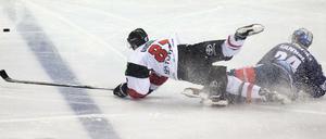 Eisbären und Haie liefern sich eine ausgesprochen enge Viertelfinalserie.
