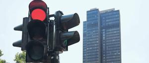 Skandal-Kreisel. Bau und Sanierung des asbestbelasteten Turms in Steglitz haben den Berliner Steuerzahler viel Geld gekostet.