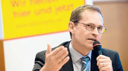 Wer half wem? Berlins Regierender Bürgermeister Michael Müller (SPD) gerät zunehmend unter Druck. 
