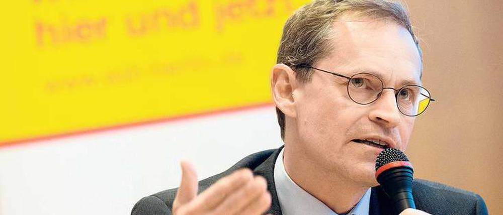 Wer half wem? Berlins Regierender Bürgermeister Michael Müller (SPD) gerät zunehmend unter Druck. 