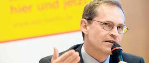 Wer half wem? Berlins Regierender Bürgermeister Michael Müller (SPD) gerät zunehmend unter Druck. 