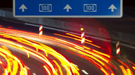 Und weiter geht's. Der Bund fährt auf die Verlängerung der A 100 bis zur Frankfurter Allee ab.
