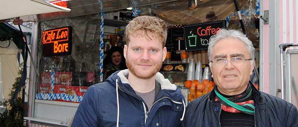 Daniel Gollasch von den Grünen und Hüseyin Ünlü haben erfolgreich für das Café Leo gekämpft. 