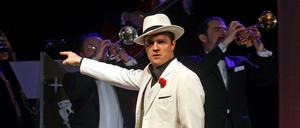Gibt den Takt vor: Bodo Wartke, Klavierkabarettist und Schauspieler, lässt sich manchmal von einem ganzen Orchester begleiten.