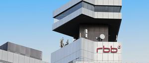 Der RBB ist eine Zweiländeranstalt, in Berlin hat sie ihren Sitz in der Masurenallee.