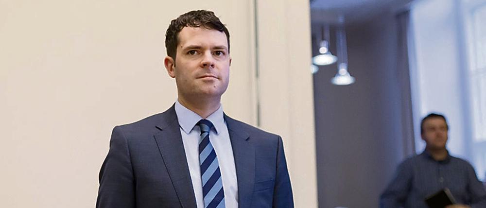 Björn Böhning, der Chef der Berliner Senatskanzlei, bei der Befragung im Hauptausschuss des Parlaments.
