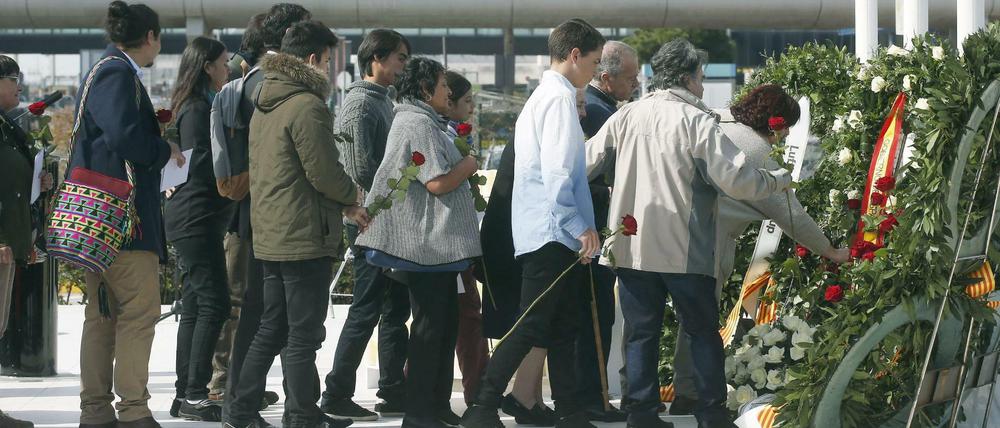 Am Donnerstag jährt sich der Absturz der Germanwings-Maschine den den französischen Alpen. Angehörige trauern in Marseille.