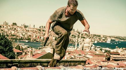 Hoher Einsatz. Acht Millionen Euro hat „Tschiller: Off Duty“ gekostet, dafür durfte Til Schweiger auch über die Dächer in Istanbul hetzen. 