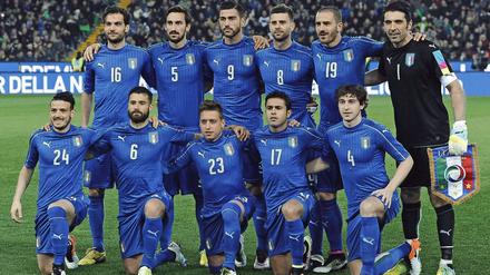 Die italienische Nationalmannschaft vor ihrem letzten Länderspiel gegen Spanien.
