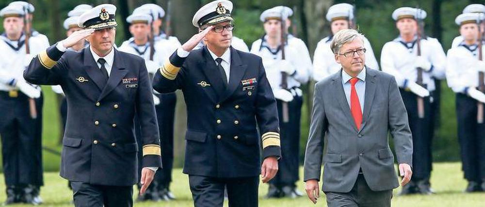 Truppenbesuch. Hans-Peter Bartels darf als Wehrbeauftragter auch unangemeldet kommen.
