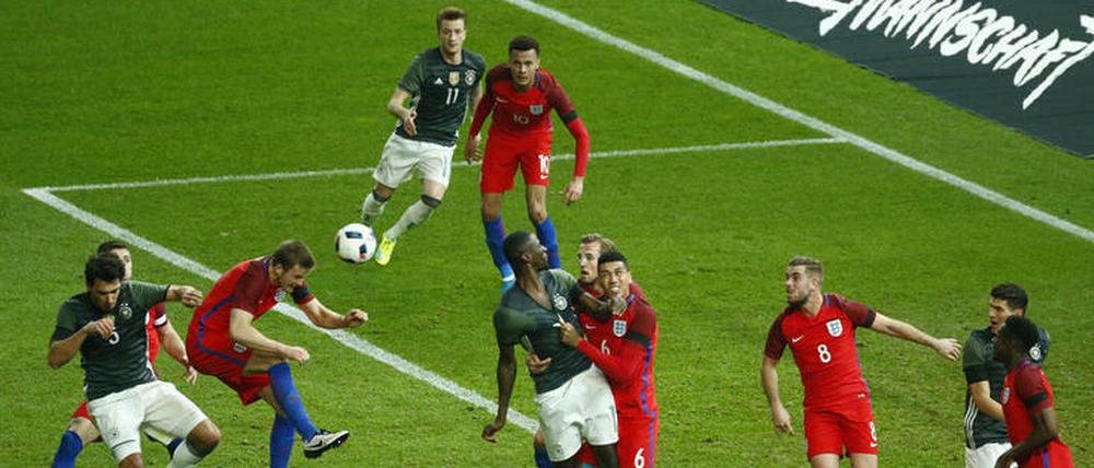 Gute Haltungsnoten. Das Länderspiel im Olympiastadion war eine unterhaltsame Angelegenheit.