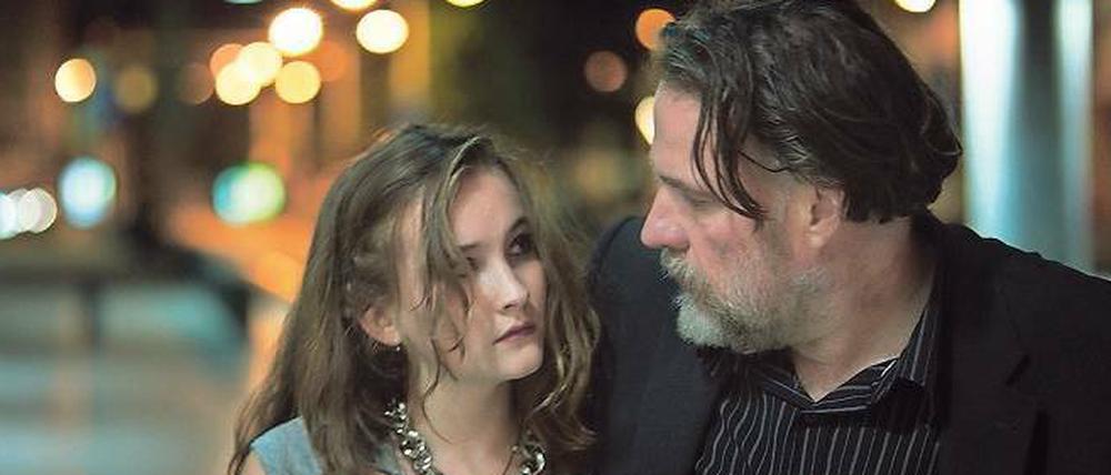Mission Familie. Dorothy (Manon Capelle) und Paul (Bouli Lanners).