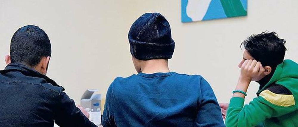 Fürs Deutschlernen braucht man Schüler, Lehrer, Räume - und möglichst eine Bleibeperspektive.