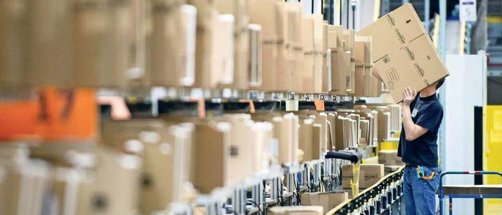 Innerhalb von zwei Stunden will Amazon künftig Kunden in Berlin beliefern (unser Bild zeigt das Logistikzentrum in Leipzig).