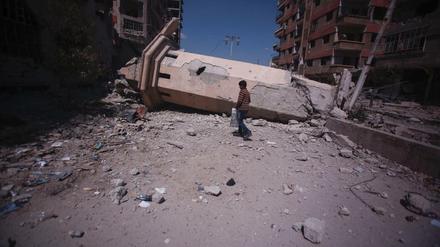 Vor wenigen Tagen erst hatten Angriffe regierungstreuer syrischer Truppen in der nahe Damaskus gelegenen Stadt Douma schwere Schäden angerichtet, und unter anderem war die Moschee zerstört worden. 