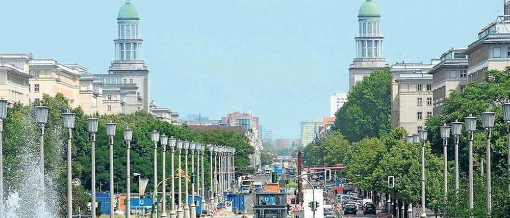 Vorzeigemeile. Nach dem Zweiten Weltkrieg sollte die einstige Stalin- und heutige Karl-Marx-Allee die Stärke der DDR-Baukunst repräsentieren.