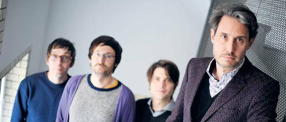 Rick McPhail, Arne Zank, Jan Müller und Dirk von Lowtzow sind Tocotronic.