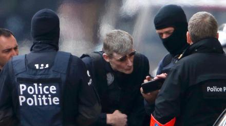 Belgien führt weiterhin fast täglich Razzien durch. 