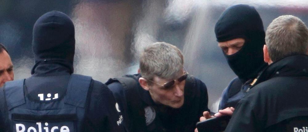 Belgien führt weiterhin fast täglich Razzien durch. 