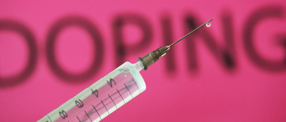 Nach Recherchen des WDR und der englischen Zeitung «Sunday Times» soll der Londoner Gynäkologe Mark Bonar in den vergangenen sechs Jahren rund 150 Top-Athleten mit Doping-Mitteln versorgt haben.