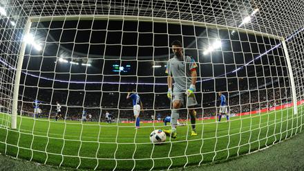 Ballmann. Italiens Torhüterlegende Buffon bei der Arbeit.