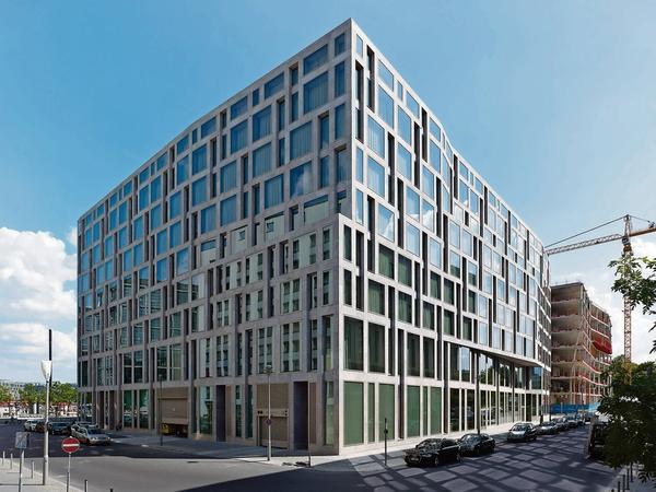 Bezaubernder Würfel. Das Hotel Steigenberger am Washingtonplatz am Hauptbahnhof, entworfen von den Architekten Ortner und Ortner.
