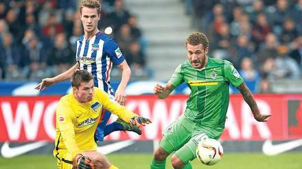 Nur nicht wieder zuschauen. Rune Jarstein kassierte beim 1:4 im Hinspiel gegen Mönchengladbach so viele Treffer wie in keinem anderen Saisonspiel. Heute rechnen sich die Berliner wesentlich mehr aus beim Rückspiel im Borussia-Park. 