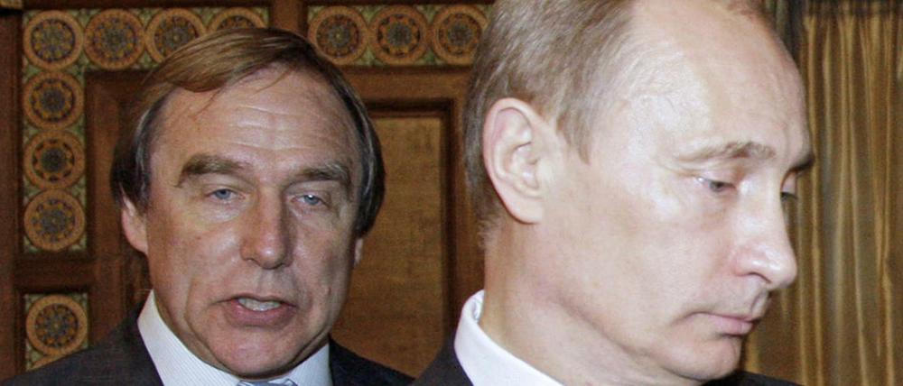 Der Cellist Sergej Rodulgin (links) und der russische Präsident Wladimir Putin im Petersburger "Haus der Musik", dessen Direktor Roldugin ist. Beide sind seit fast 40 Jahren befreundet.
