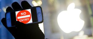 Zugang gesperrt. Apple weigert sich bisher, seine Smartphones zu entschlüsseln.