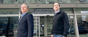Gründungszentren wie das CHIC in der Nähe des TU-Campus in Charlottenburg bieten Existenzgründern zahlreiche Vorteile. Dr. Henri Kretschmer (re.) hat hier seinen Firmensitz. Dr. Günter Breidbach startete mit seinem Unternehmen 1984 im Gründungszentrum BIG auf dem Campus Wedding der TU Berlin. 