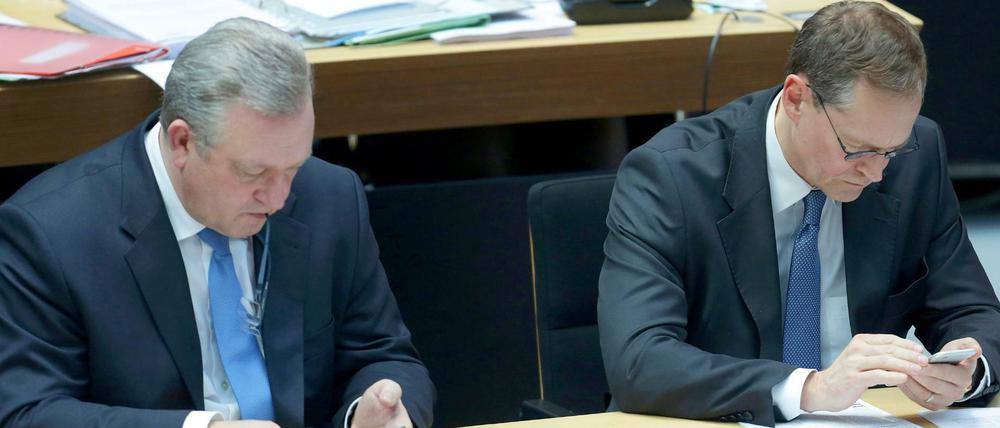 Abgekühltes Verhältnis: Innensenator Frank Henkel (links) und Berlins Regierender Bürgermeister Michael Müller vor zwei Wochen im Abgeordnetenhaus.